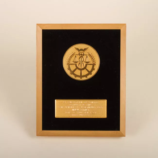 Homenaje a Malú Gatica de la Confederación del Comercio Detallista de Chile