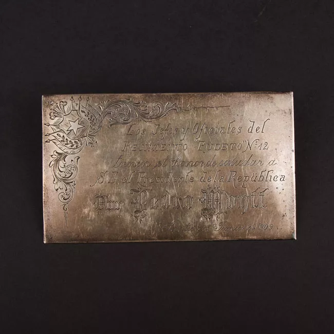 Placa conmemorativa al presidente Pedro Montt los jefes y oficiales del Regimiento Pudeto