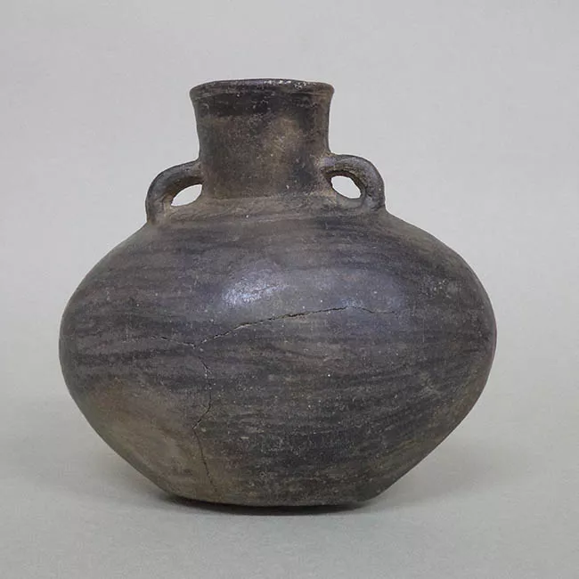 Botella (arqueológica y etnográfica)