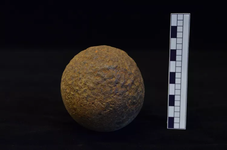 Bola