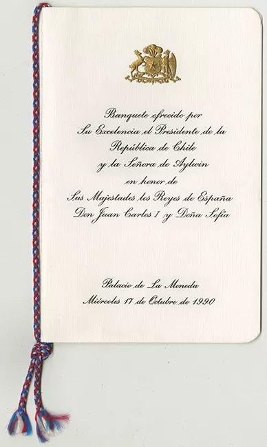 Menú de banquete ofrecido por Patricio Aylwin, Presidente de Chile, a los Reyes de España.