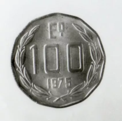 Cien escudos