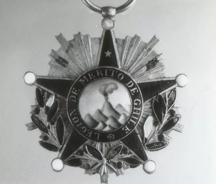 Condecoración de Legión al Mérito