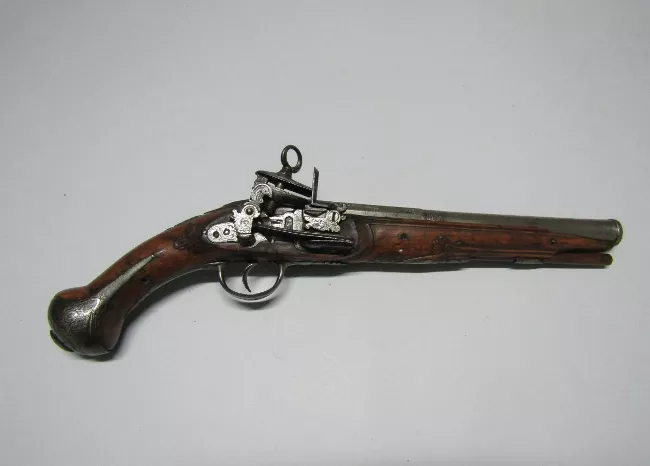 Pistola