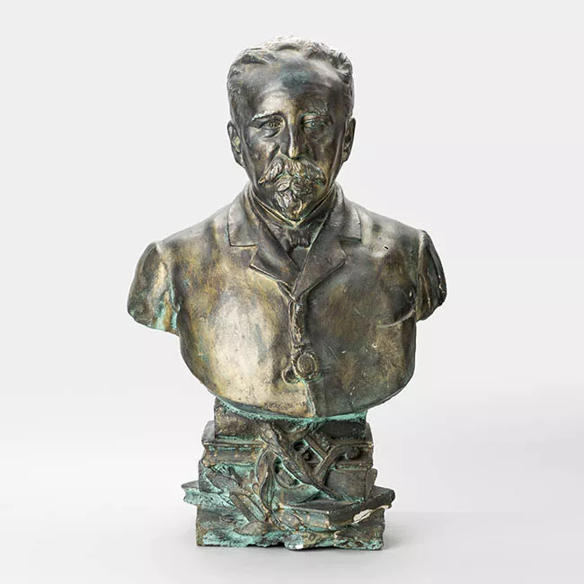 Busto de Eduardo de la Barra
