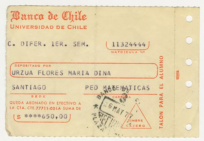Comprobante de pago de María Urzua Flores. Universidad de Chile. Mayo 1977