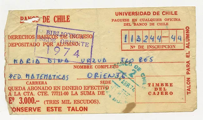 Comprobante de pago de Derechos Básicos de Ingreso de María Urzua Flores. Universidad de Chile. 1974