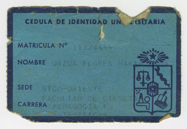 Cédula de Identidad Universitaria de María Urzua Flores.