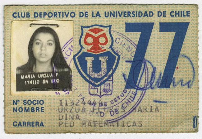 Carnet socio de Club Deportivo Universidad de Chile. Maria Urzúa 1977