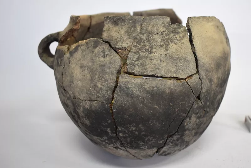 Olla (arqueológica y etnográfica)