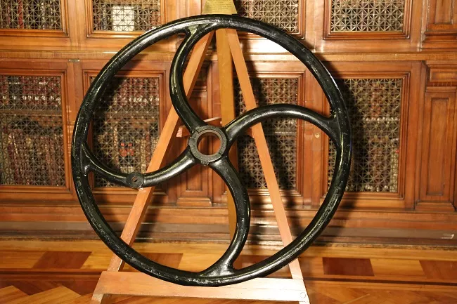 Guillotina (maquinaria de corte)