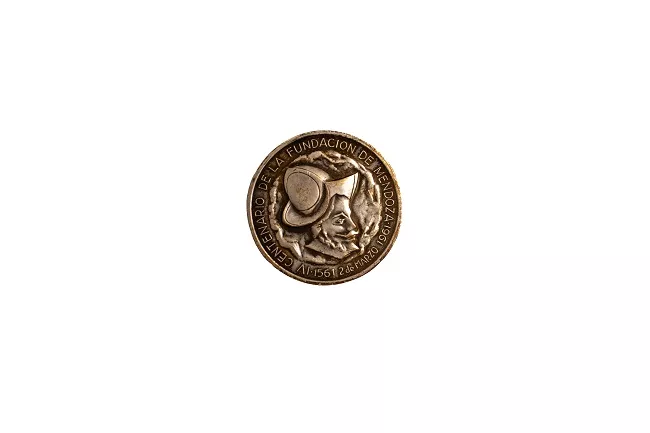 Medalla conmemorativa IV Centenario de la fundación de Mendoza