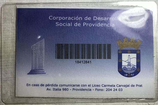 Carnet Liceo Carmela Carvajal de Prat de Fernanda Reyes Alarcón