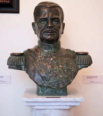Busto de don Carlos Ibáñez del Campo
