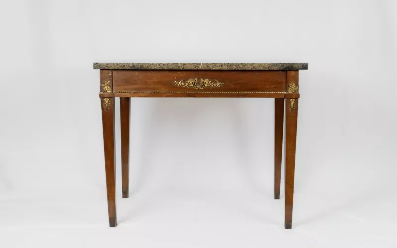 Mesa de arrimo