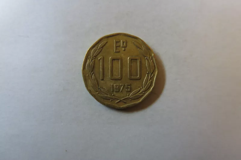 100 Escudos