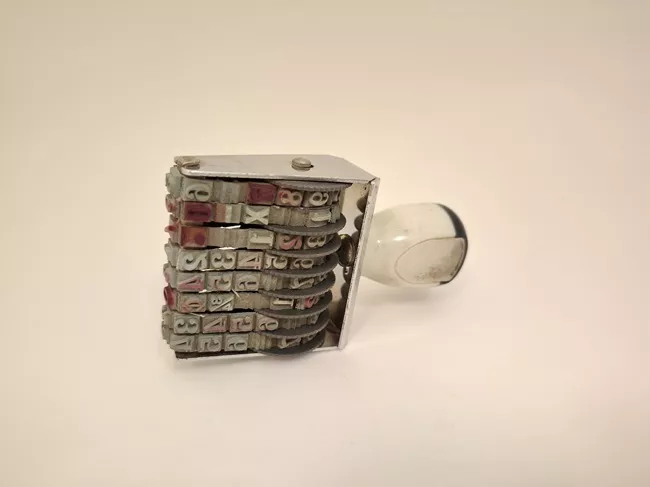 Timbre (artefacto para estampar sellos)