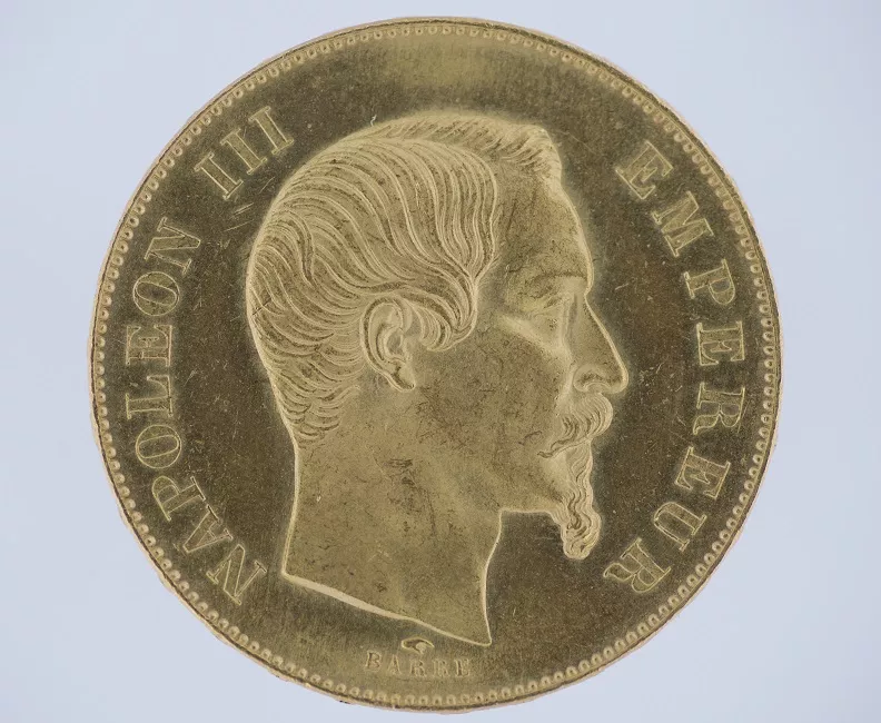 Moneda francesa de cincuenta francos