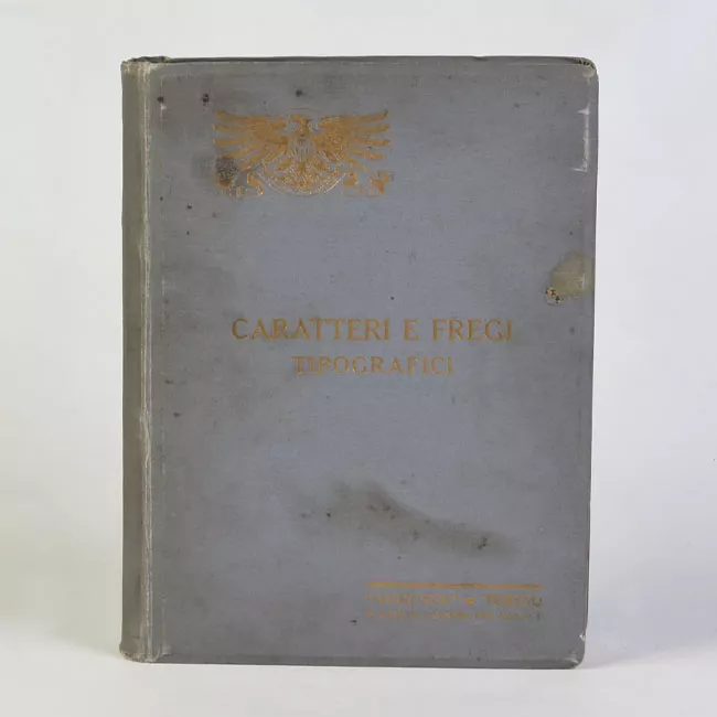 Caratteri E fregi tipografici