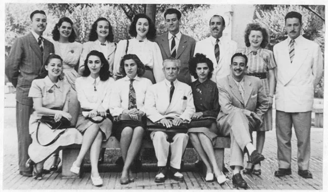 Alumnas en el Patio