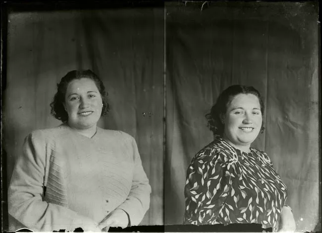 Dos retratos femeninos