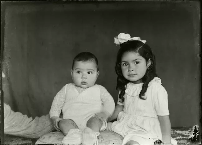 Retrato de dos niños