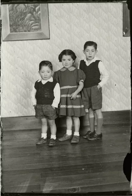 Retrato de tres niños