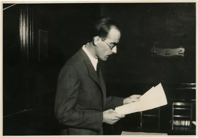 El Prof. Juan Pivel Devoto