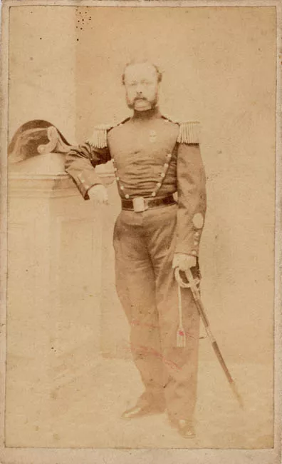 Retrato de uniformado