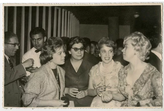 Silvia Piñeiro en cóctel en Lima, Perú