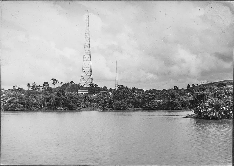 Antenas en el canal de Panamá