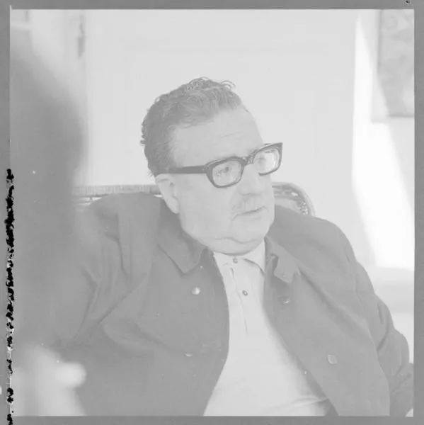 Presidente de la República Salvador Allende Gossens en la Casa Presidencial de Tomás Moro  [fotografía] Armindo Cardoso.