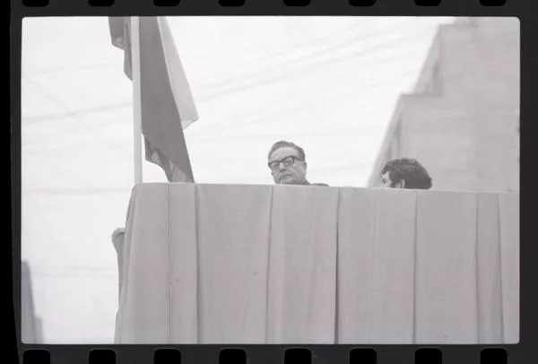 Manifestación de apoyo a la Unidad Popular, 28 de mayo de 1973  [fotografía] Armindo Cardoso.