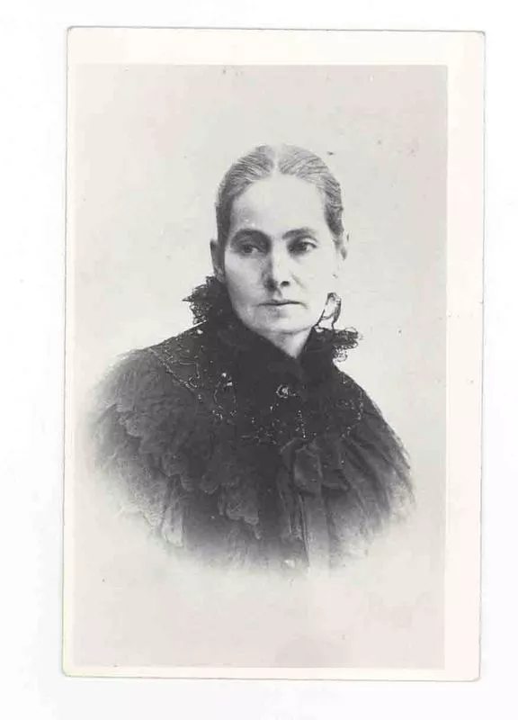 Retrato de Petronila Alcayaga  [fotografía].