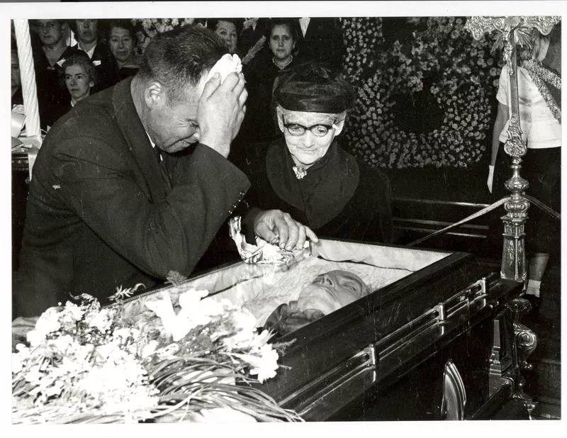[Funerales de Gabriela Mistral]  [fotografía].