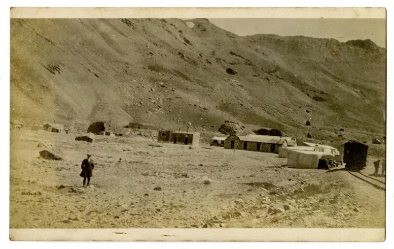 [Campamento; Construcción del Ferrocarril Trasandino]  [fotografía].