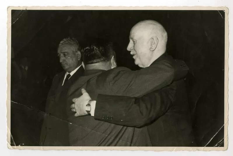 Fernando Santiván  [Fotografía].