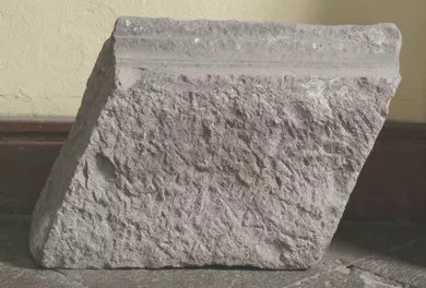Fragmento de entablamento