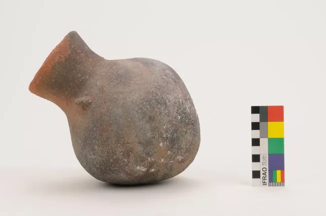 Botella (arqueológica y etnográfica)