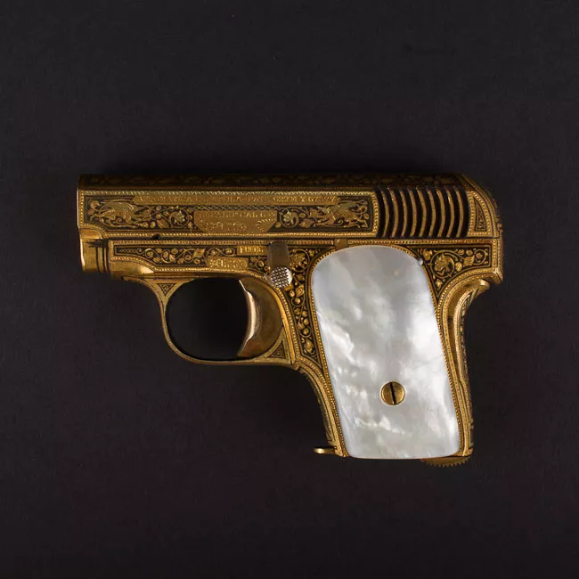 Pistola Automática Búfalo