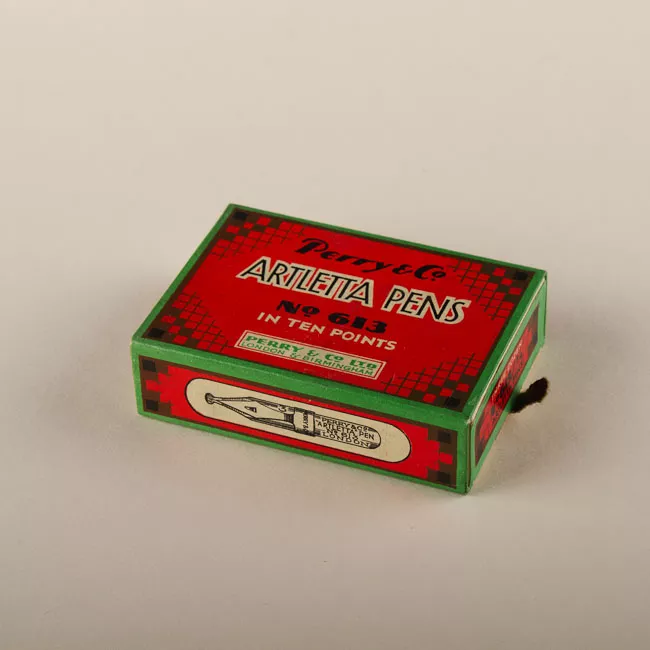 Caja de plumas (punta)