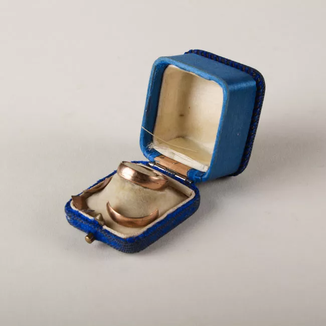 Anillo de matrimonio