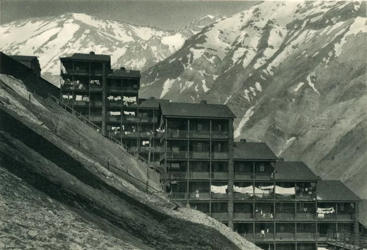 Mina el Teniente. Campamento