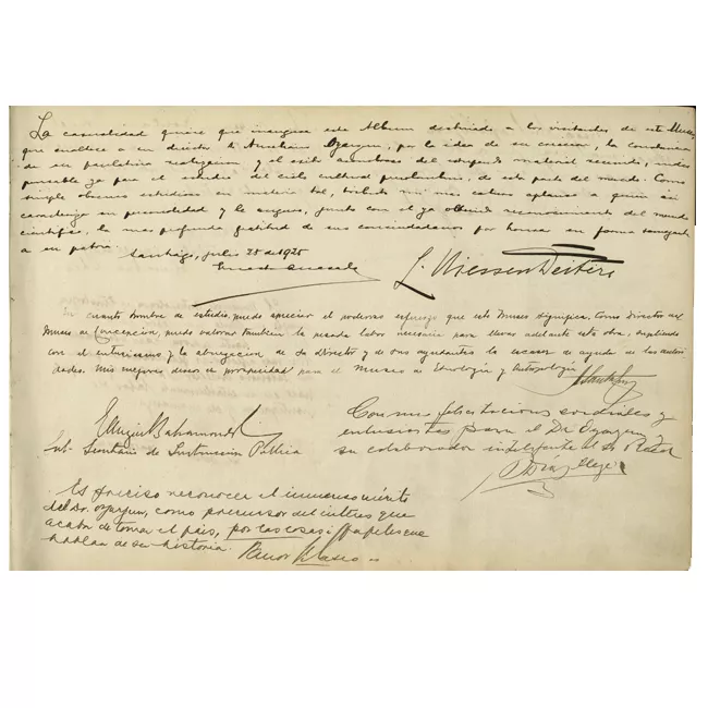 Museo de Etnología y Antropología de Chile. Autografos 