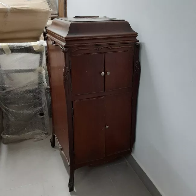 Vitrola (uso en Latinoamérica)