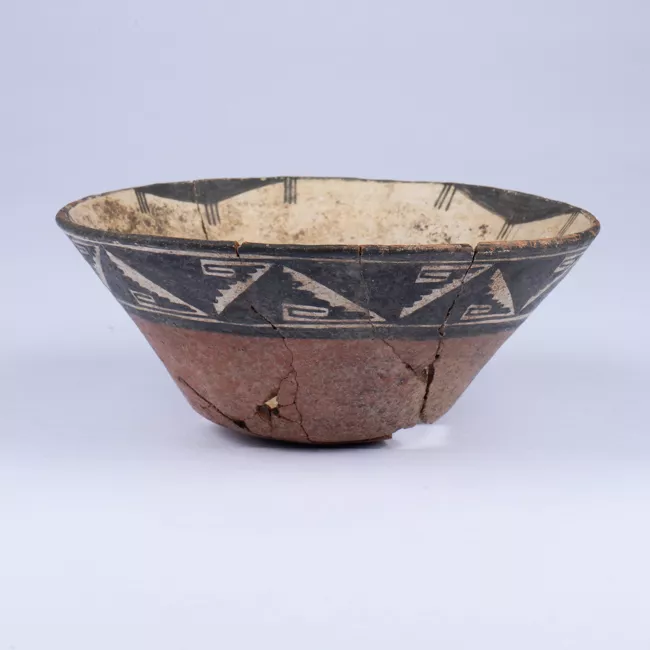 Plato campanuliforme (arqueológico)