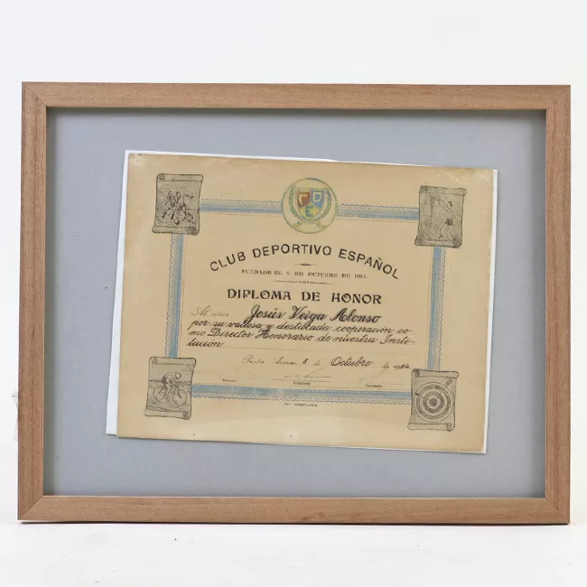 Diploma de honor a Jesús Veiga