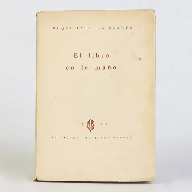El libro en la mano