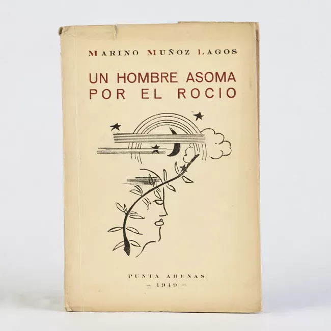 Un hombre asoma por el rocio