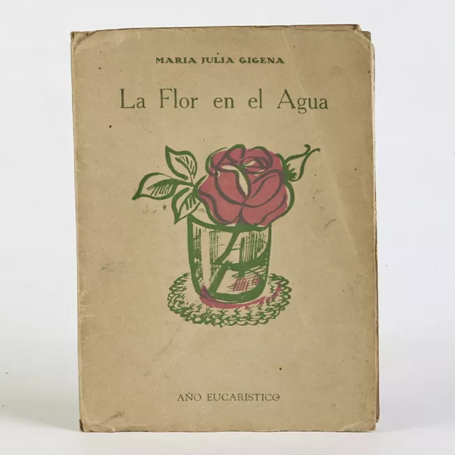 La flor en el agua